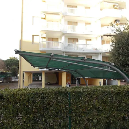Apartamento Spacious With Side Sea View *