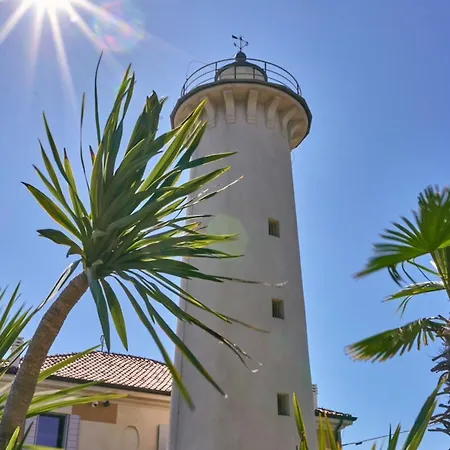 Spacious With Side Sea View Apartamento Bibione